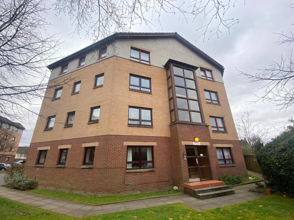Beautiful 3 Bedroom Apt, Mins From Glasgow Airport, M8 & Sec Paisley Exteriör bild